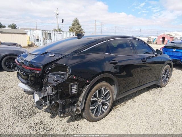 2023 TOYOTA CROWN XLE 4