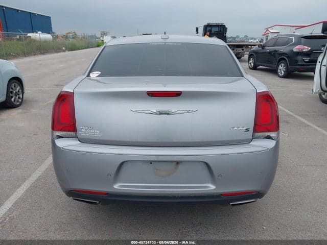 2018 CHRYSLER 300 300S AWD 16