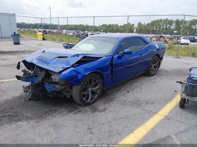 2018 DODGE CHALLENGER SXT 2