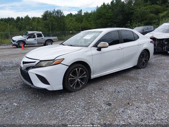 2018 TOYOTA CAMRY SE 2