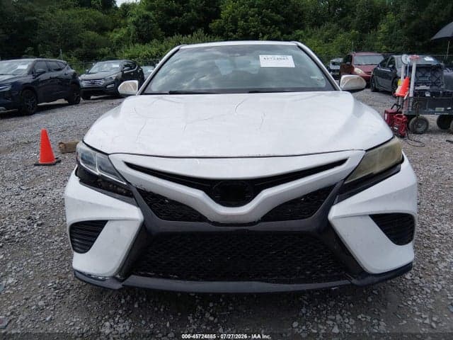 2018 TOYOTA CAMRY SE 6