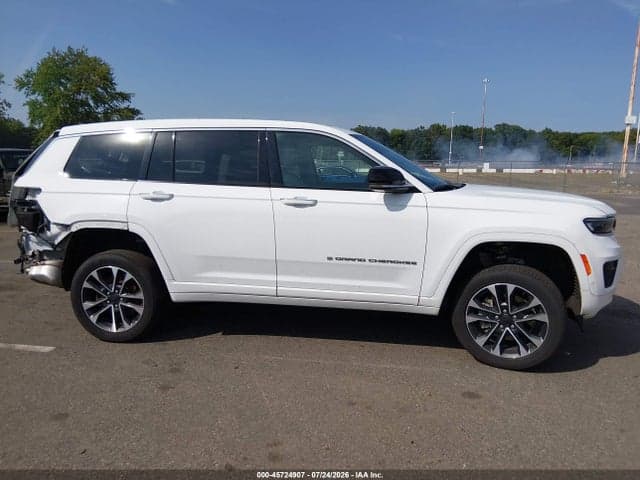 2022 JEEP GRAND CHEROKEE L OVERLAND 4X4 13