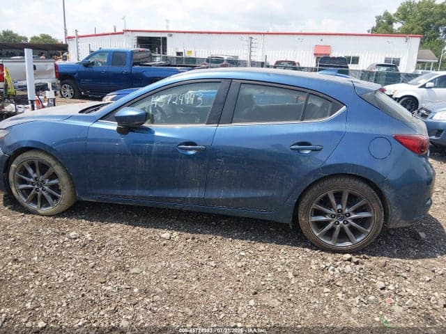 2018 MAZDA MAZDA3 TOURING 14
