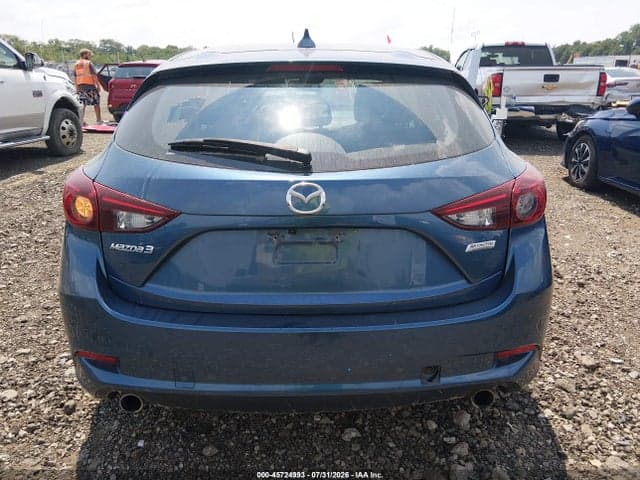 2018 MAZDA MAZDA3 TOURING 16