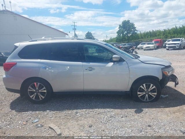 2017 NISSAN PATHFINDER SL 13