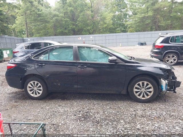 2017 TOYOTA CAMRY LE/XLE/SE/XSE 14