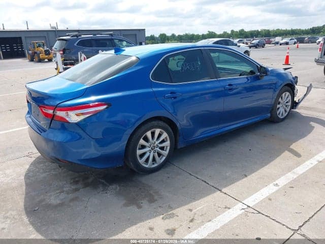 2020 TOYOTA CAMRY LE 4