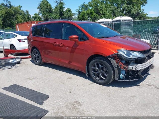 2018 CHRYSLER PACIFICA LIMITED - 1