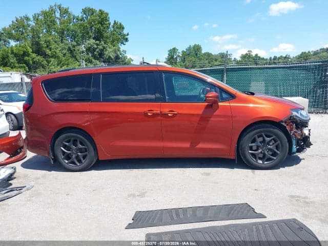 2018 CHRYSLER PACIFICA LIMITED 14