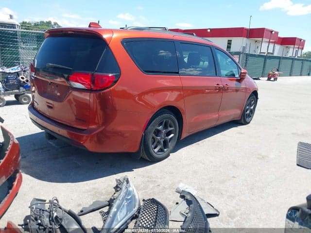 2018 CHRYSLER PACIFICA LIMITED 4