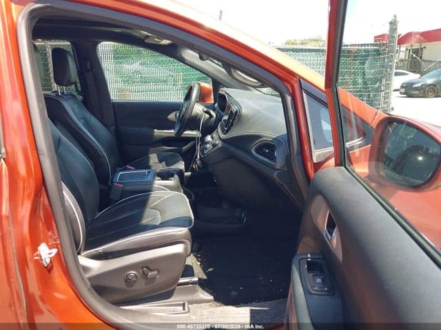 2018 CHRYSLER PACIFICA LIMITED 5