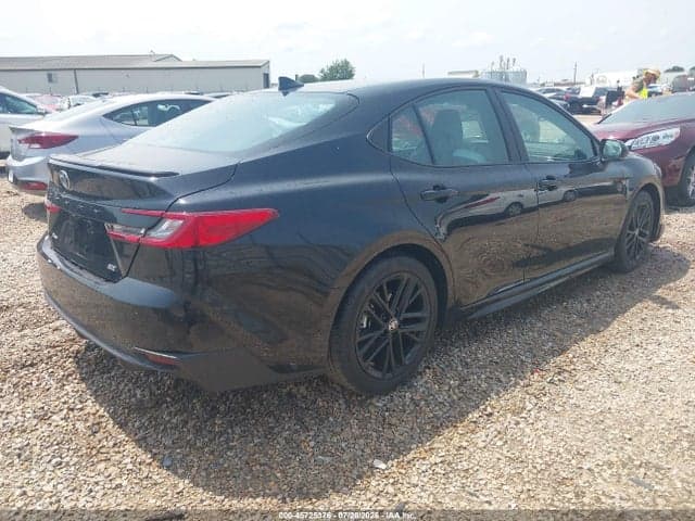 2026 TOYOTA CAMRY SE 4