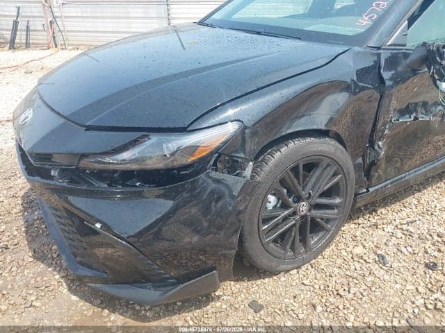 2026 TOYOTA CAMRY SE 6