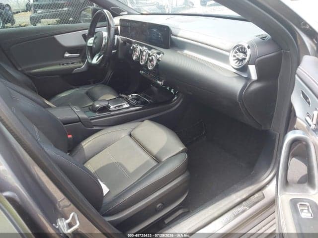 2019 MERCEDES-BENZ A 220 4MATIC 5
