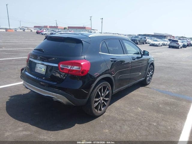 2017 MERCEDES-BENZ GLA 250 4