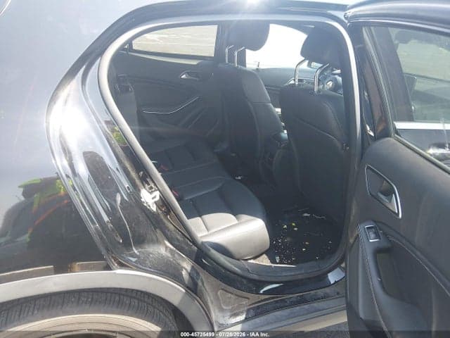 2017 MERCEDES-BENZ GLA 250 8