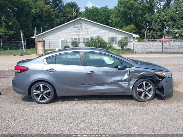 2017 KIA FORTE EX 13