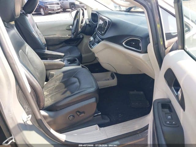 2022 CHRYSLER PACIFICA TOURING L 5