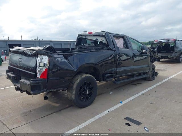 2025 FORD F-250 LARIAT 4