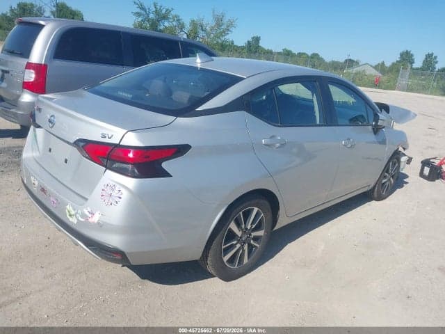 2021 NISSAN VERSA SV XTRONIC CVT 4