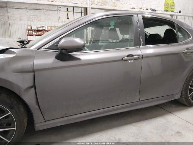 2021 TOYOTA CAMRY SE 14