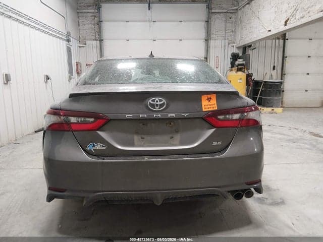 2021 TOYOTA CAMRY SE 16