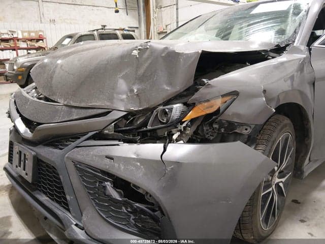 2021 TOYOTA CAMRY SE 6