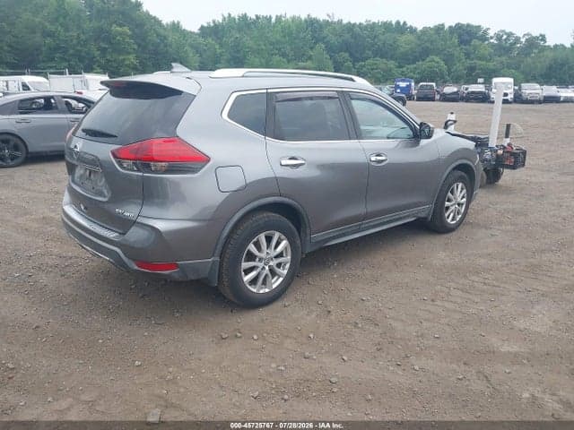 2017 NISSAN ROGUE SV 4