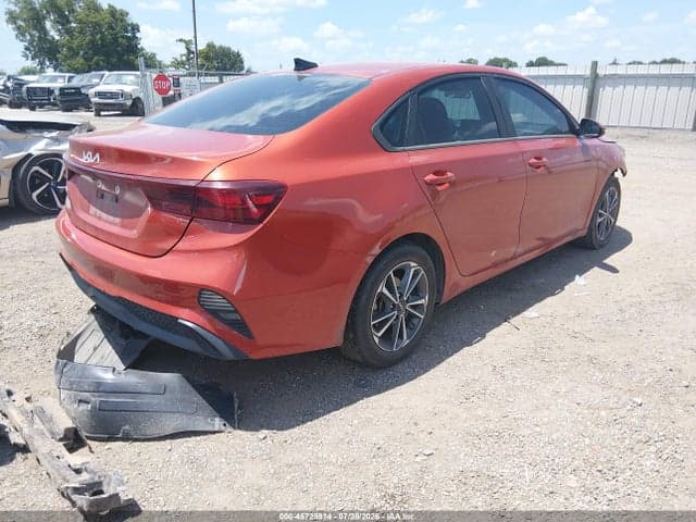 2023 KIA FORTE LXS 4