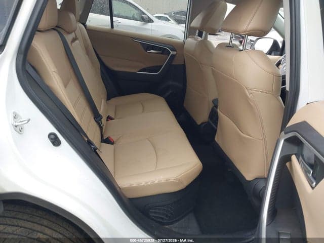 2025 TOYOTA RAV4 HYBRID XLE PREMIUM 8