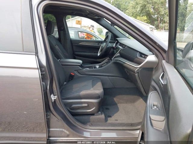 2025 JEEP GRAND CHEROKEE L LAREDO X 4X4 5