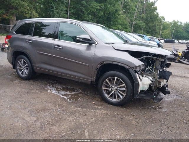 2018 TOYOTA HIGHLANDER XLE - 1