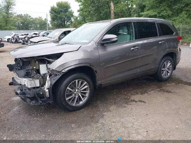 2018 TOYOTA HIGHLANDER XLE 2