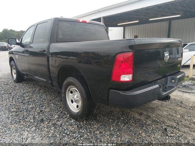 2019 RAM 1500 CLASSIC 3