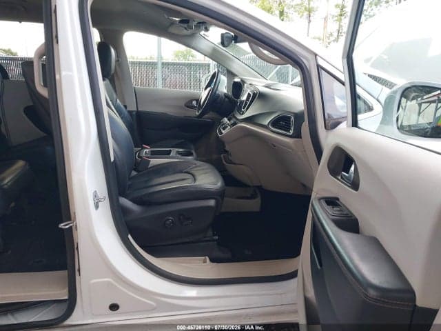 2017 CHRYSLER PACIFICA TOURING-L PLUS 5