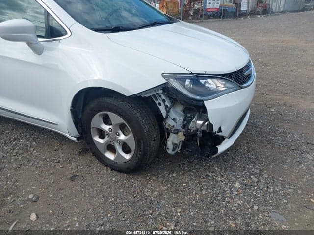 2017 CHRYSLER PACIFICA TOURING-L PLUS 6