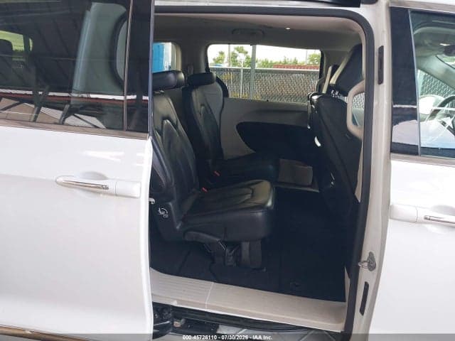 2017 CHRYSLER PACIFICA TOURING-L PLUS 8