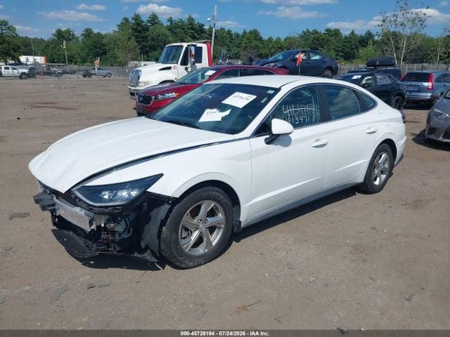 2022 HYUNDAI SONATA SE 2