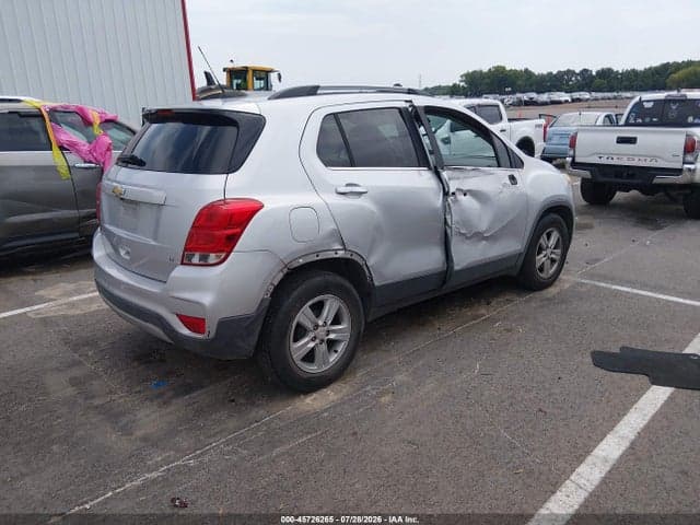 2017 CHEVROLET TRAX LT 4