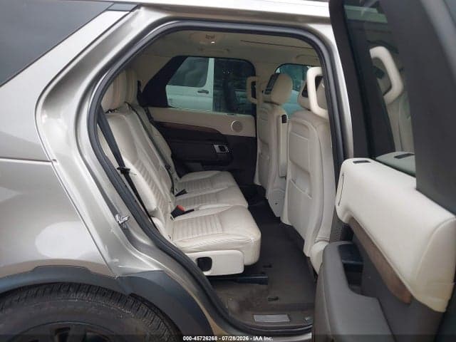 2018 LAND ROVER DISCOVERY HSE 8