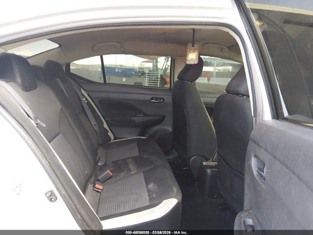 2021 NISSAN VERSA SV XTRONIC CVT 8