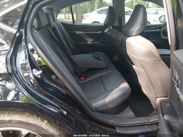 2025 TOYOTA CAMRY XLE 8