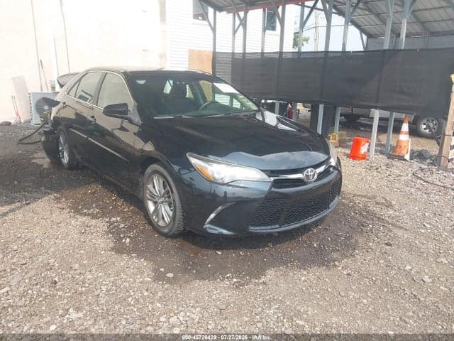 2017 TOYOTA CAMRY SE - 1