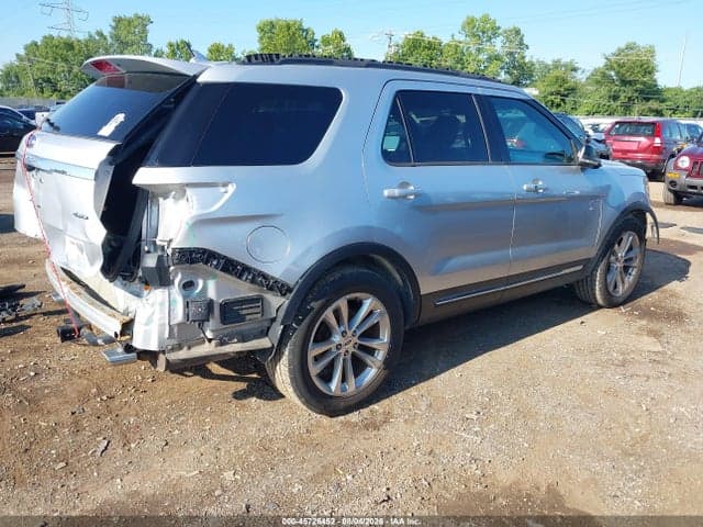 2018 FORD EXPLORER XLT 4