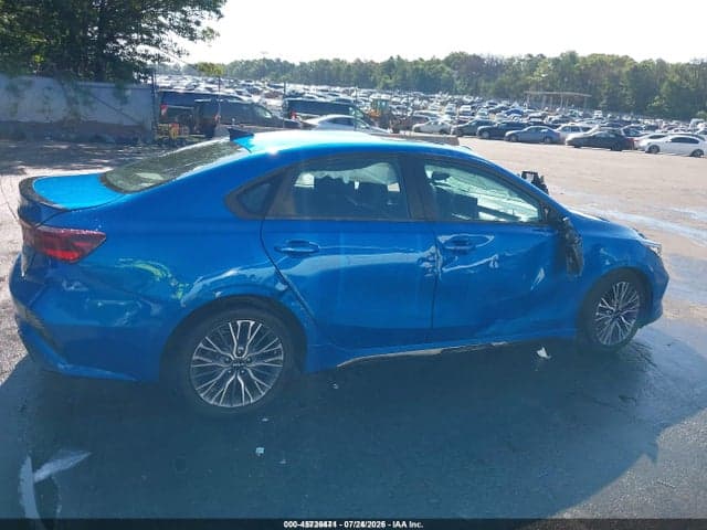 2022 KIA FORTE GT-LINE 13
