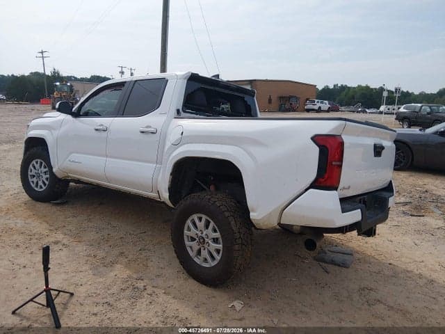 2026 TOYOTA TACOMA SR5 3