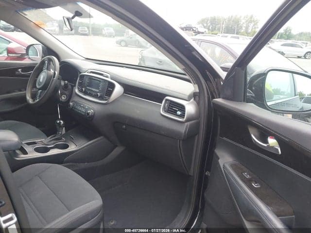 2017 KIA SORENTO 2.4L LX 5