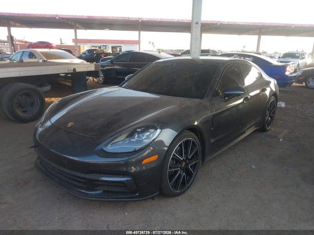 2018 PORSCHE PANAMERA 4 2