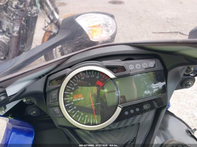 2026 SUZUKI GSX-R600 7