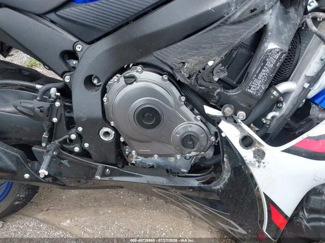 2026 SUZUKI GSX-R600 8